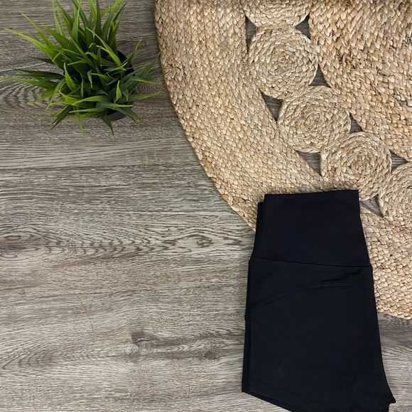 Lululemon shorts DUPES - Picture 3 of 3